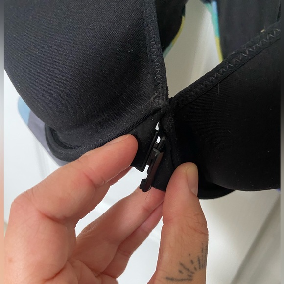 Victoria’s Secret Front Clasp Sports Bra 32D - Picture 4 of 7